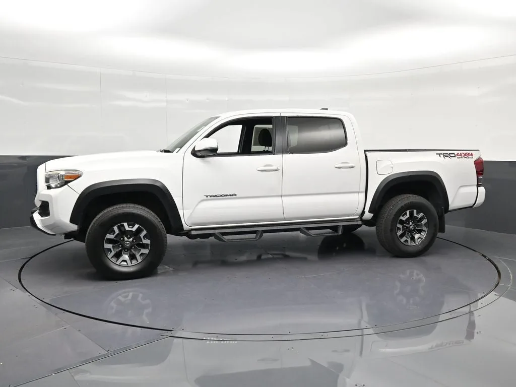 2018 Toyota Tacoma TRD Off-Road V6 photo 7