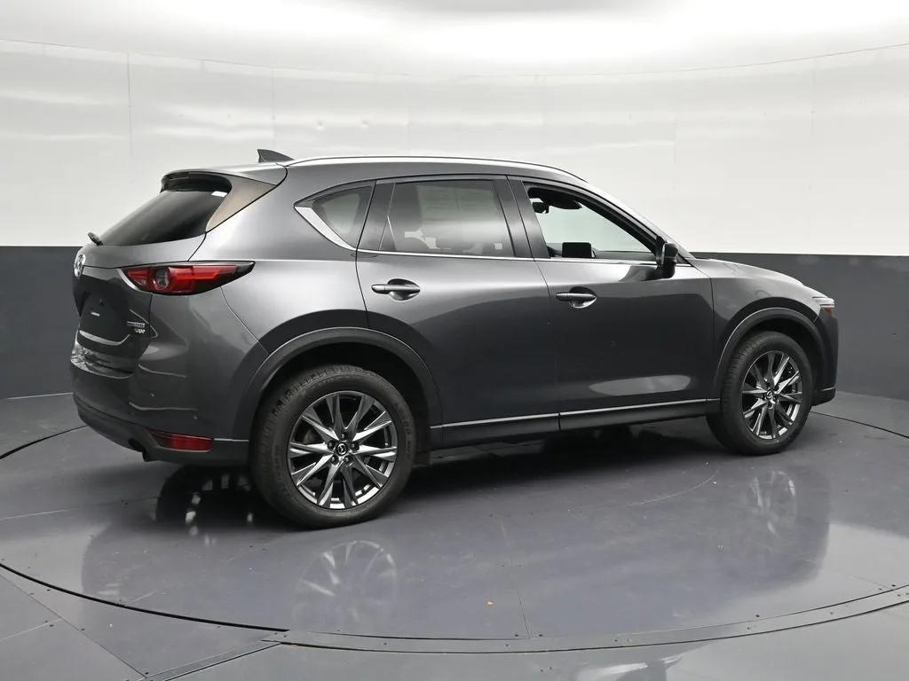 2021 Mazda CX-5 Signature photo 3