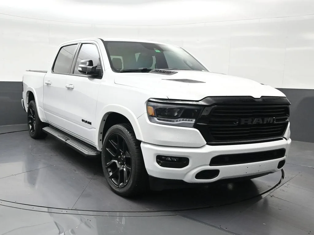 2022 RAM 1500 Laramie Crew Cab 4x2 5'7" Box photo 8