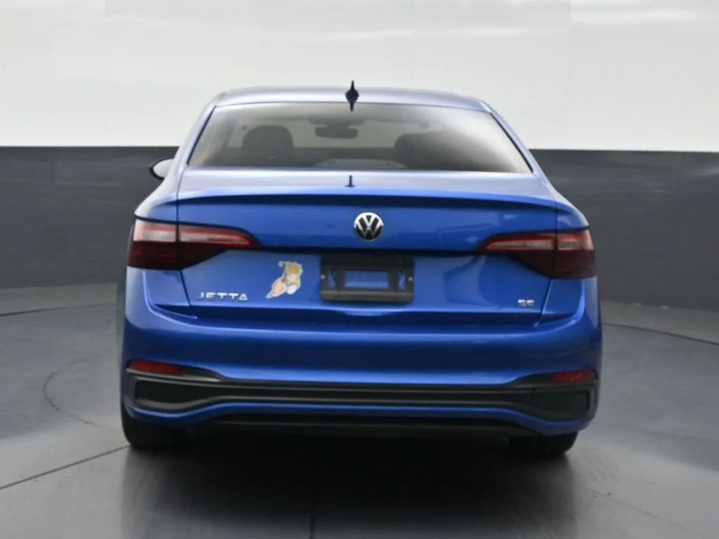 2023 Volkswagen Jetta SE photo 4