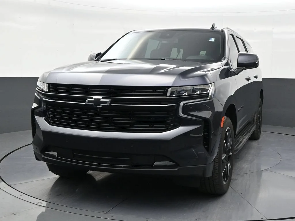 2024 Chevrolet Suburban RST photo 8