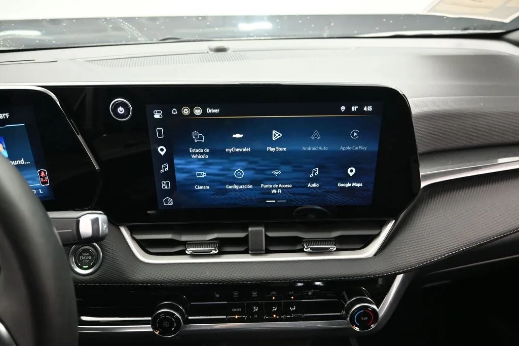 2026 Chevrolet Equinox LT photo 12