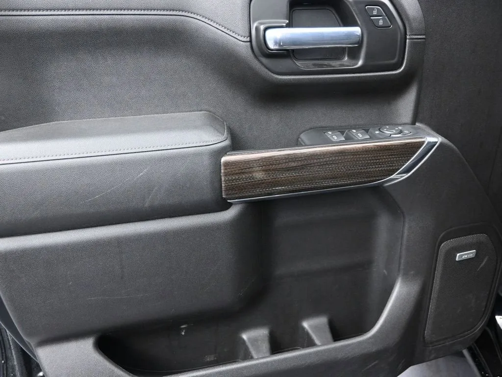 2021 Chevrolet Silverado 1500 RST photo 12