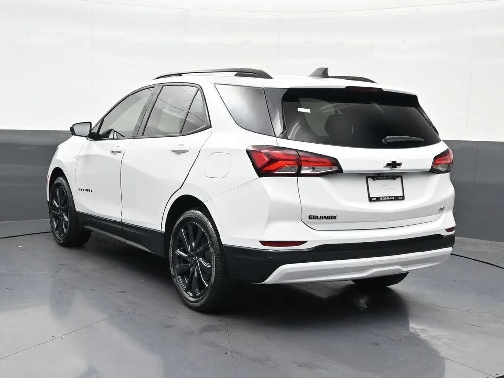 2024 Chevrolet Equinox RS photo 3