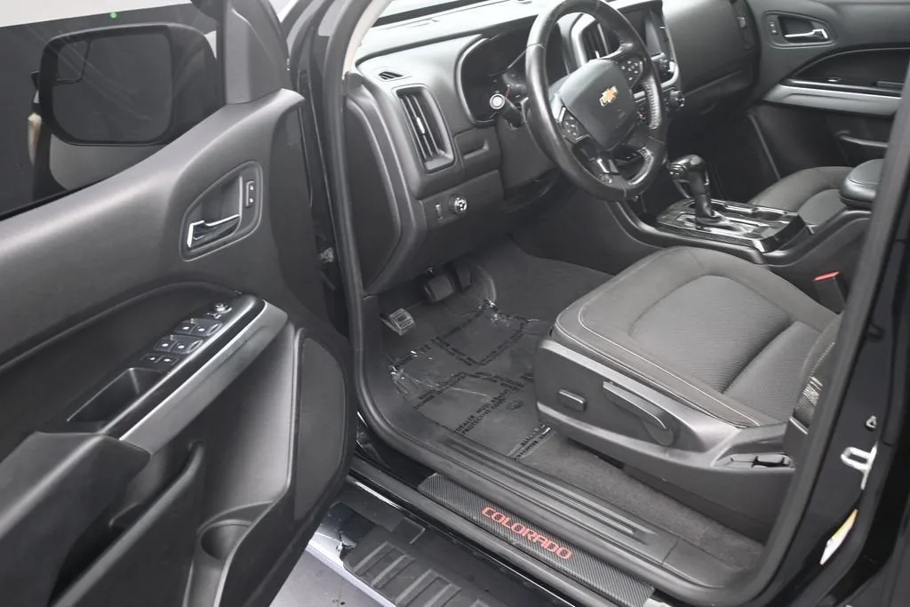 2019 Chevrolet Colorado 2WD LT photo 10