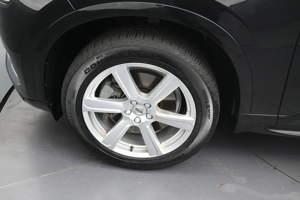 2024 Volvo XC90 B5 Core Bright Theme photo 12