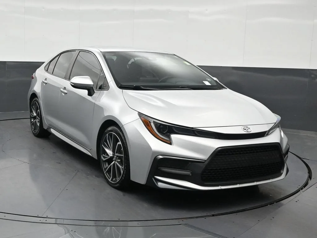 2022 Toyota Corolla SE photo 8