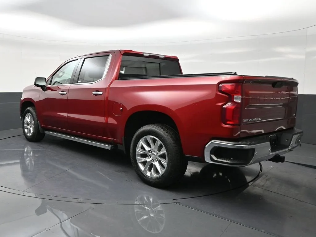 2021 Chevrolet Silverado 1500 LTZ photo 3