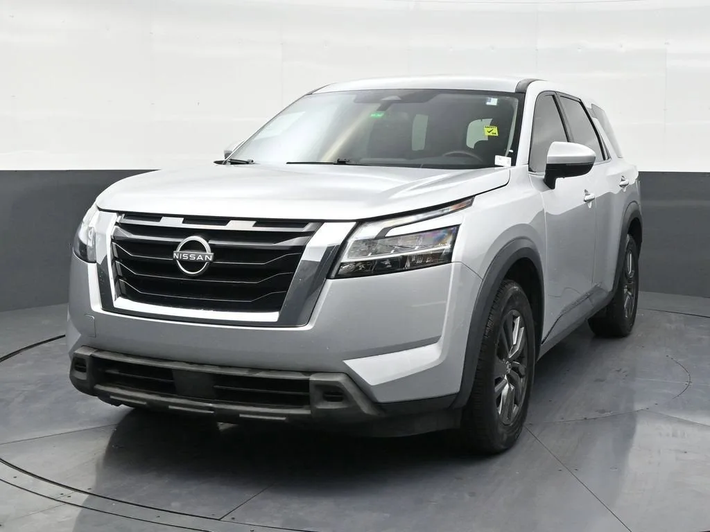2022 Nissan Pathfinder S 2WD photo 8