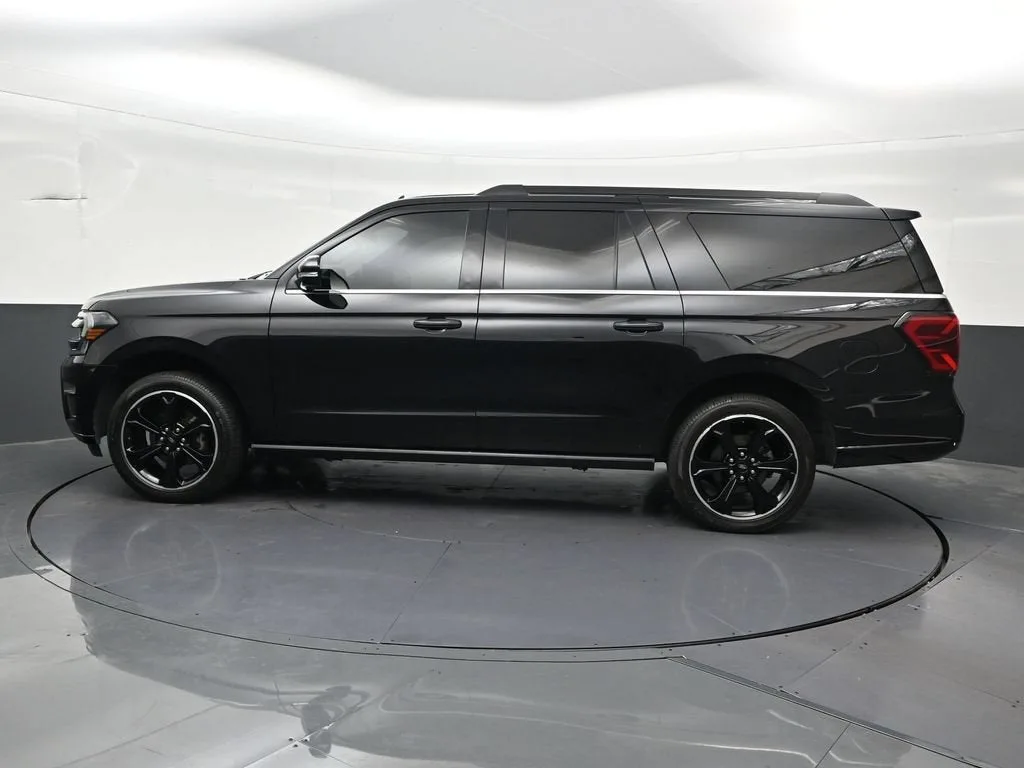 2024 Ford Expedition Max Limited photo 2