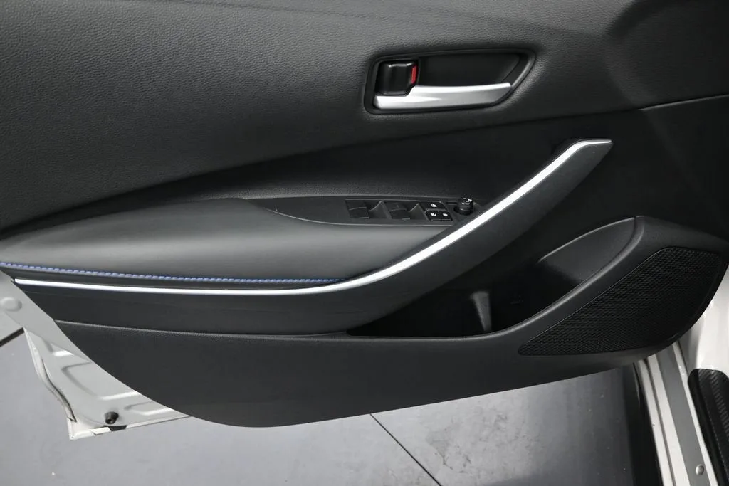 2022 Toyota Corolla SE photo 11