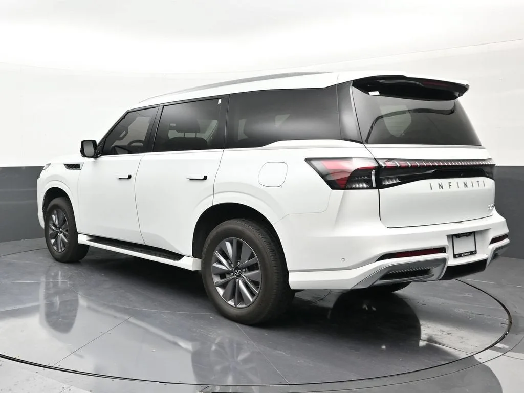2025 INFINITI QX80 PURE AWD photo 3