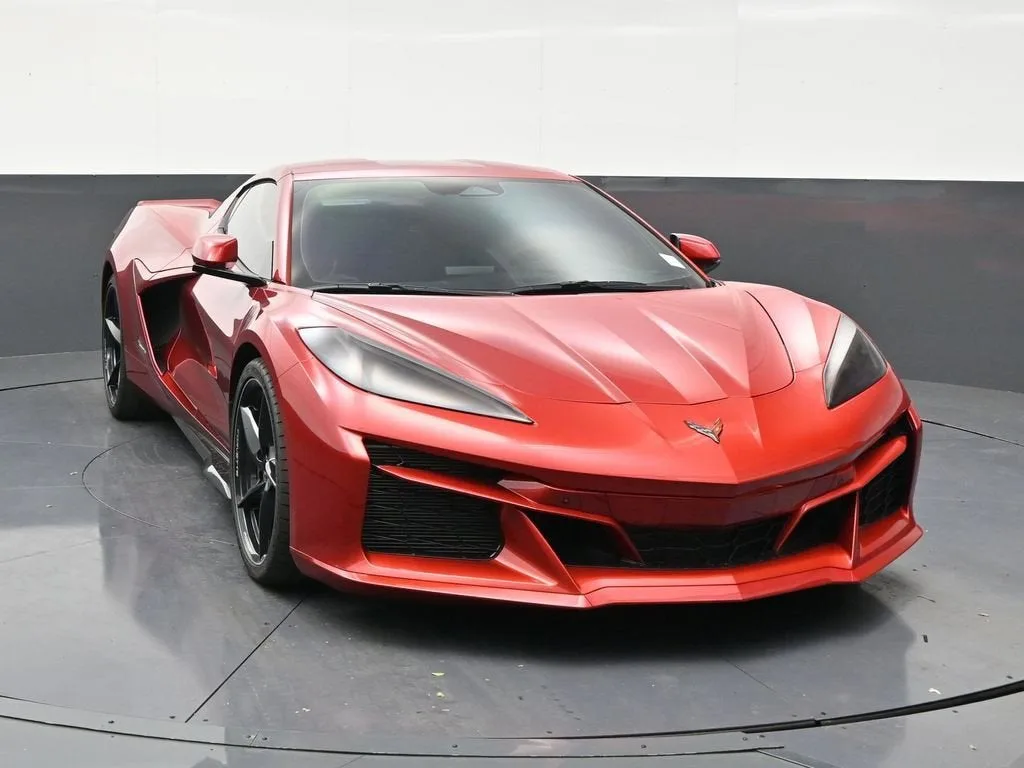 2025 Chevrolet Corvette E-Ray 2LZ photo 7