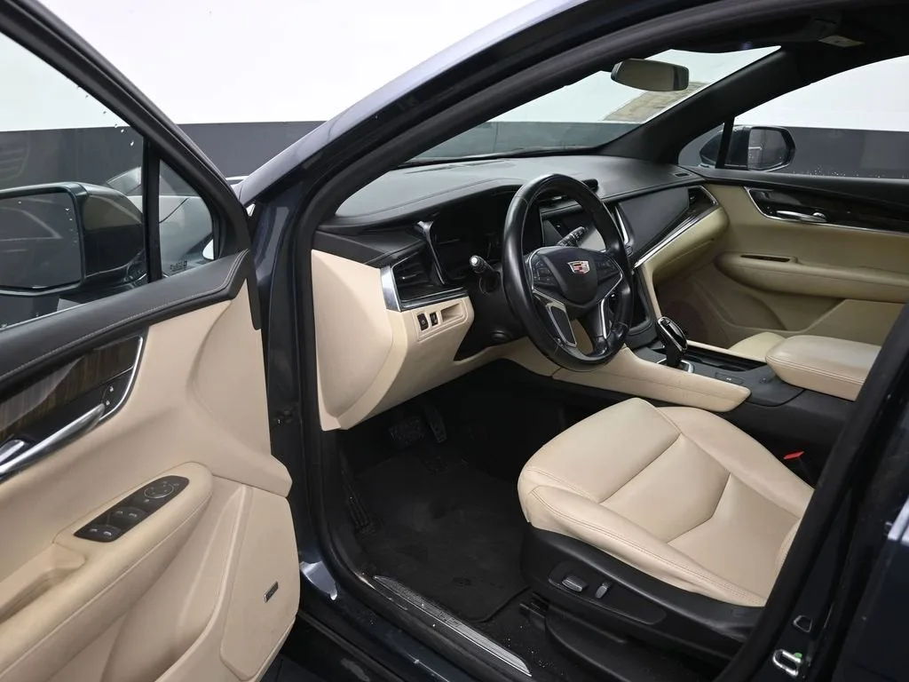 2019 Cadillac XT5 FWD photo 10