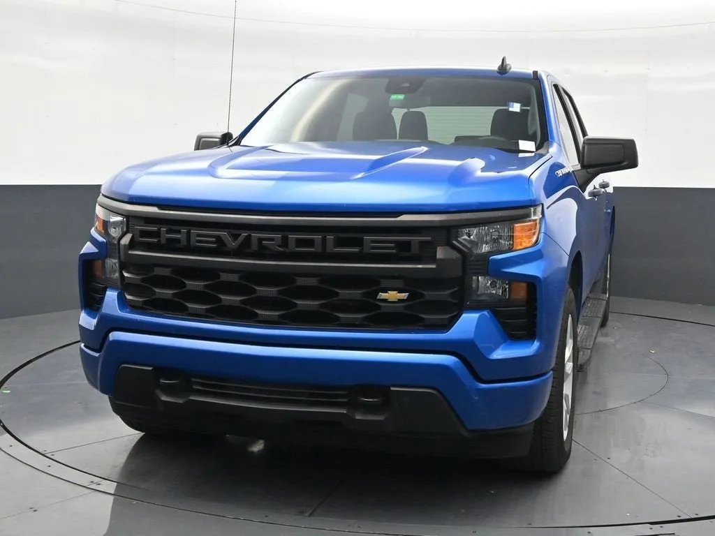 2023 Chevrolet Silverado 1500 Custom photo 8