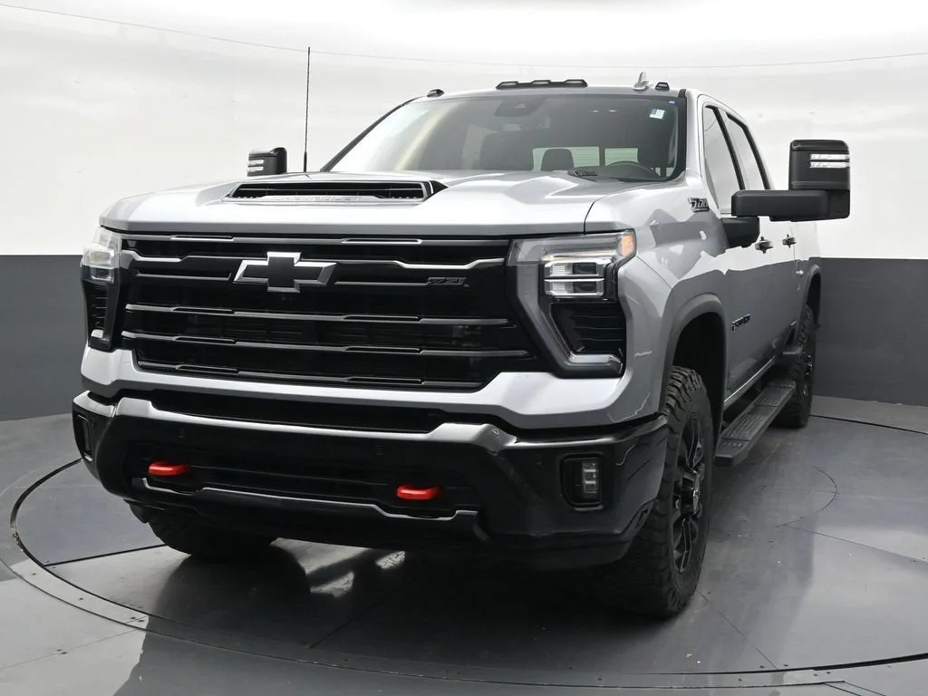 2026 Chevrolet Silverado 2500 HD LTZ photo 8