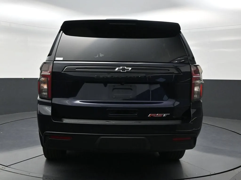 2024 Chevrolet Suburban RST photo 4