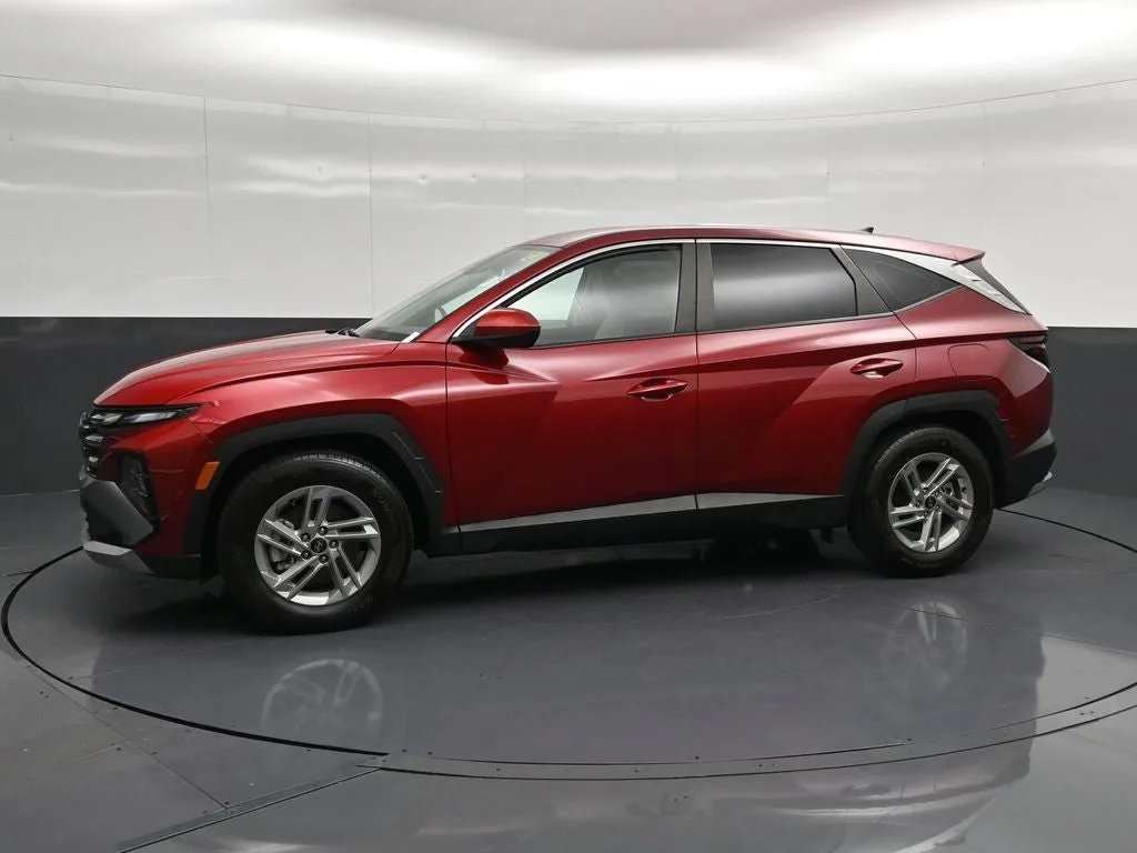 2025 Hyundai Tucson SE photo 7