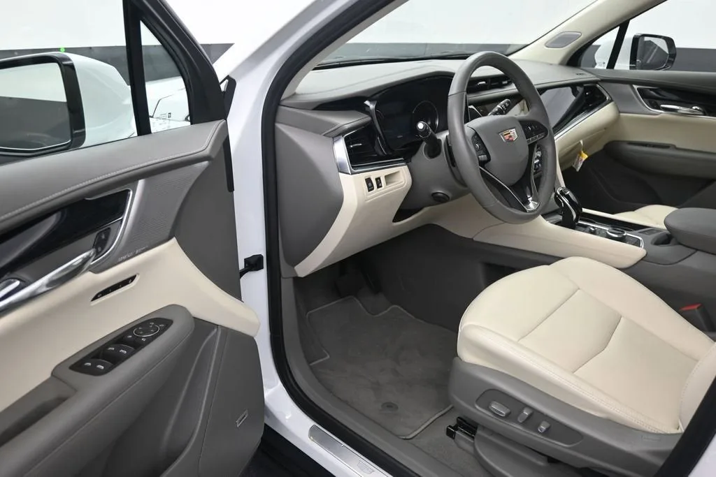 2025 Cadillac XT6 Premium Luxury photo 10