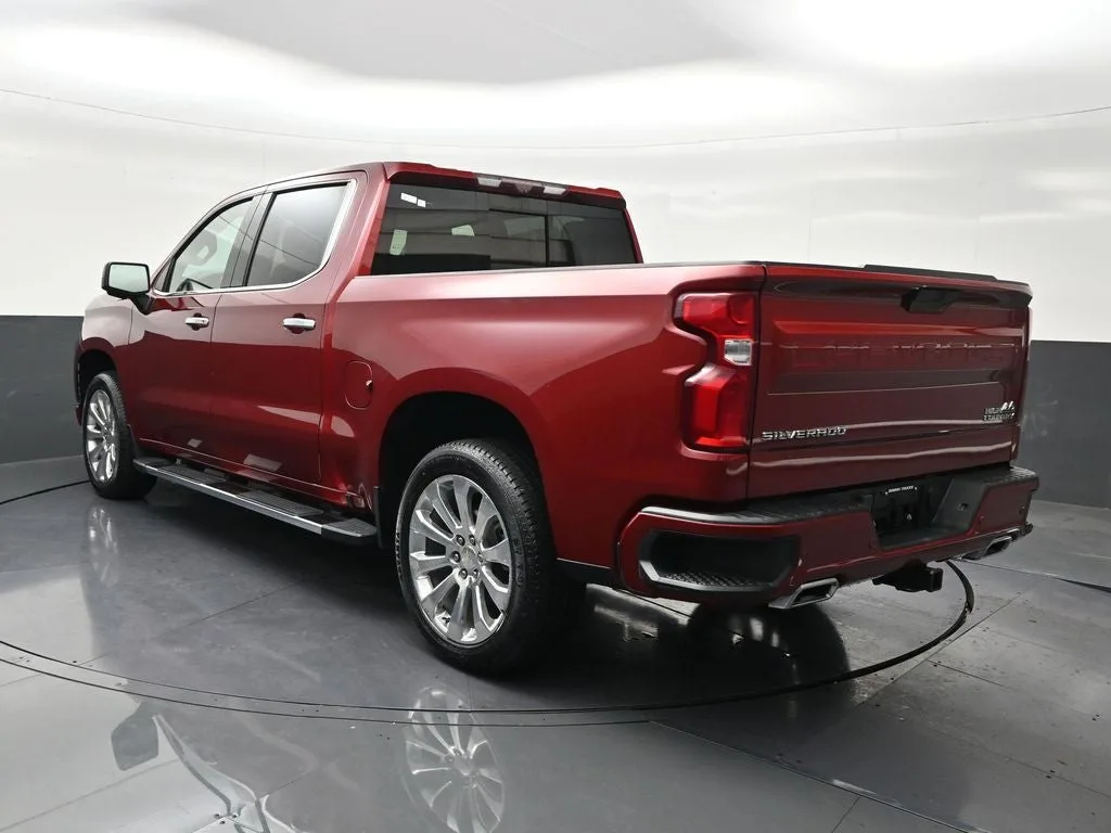 2020 Chevrolet Silverado 1500 High Country photo 3