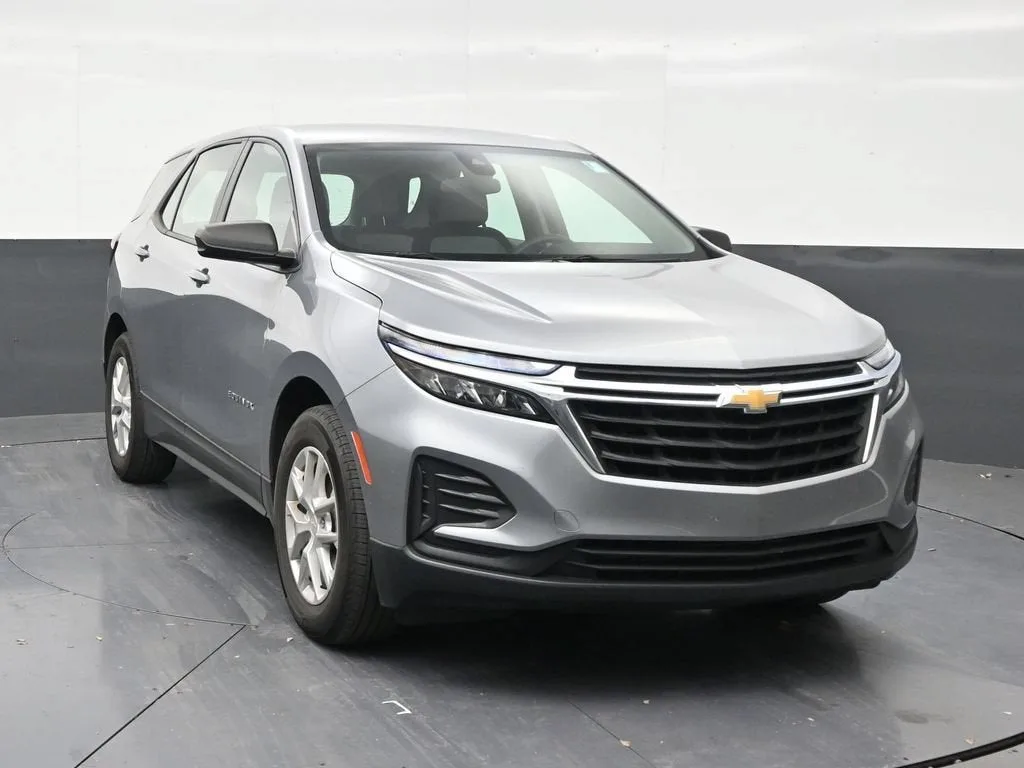 2024 Chevrolet Equinox LS photo 7