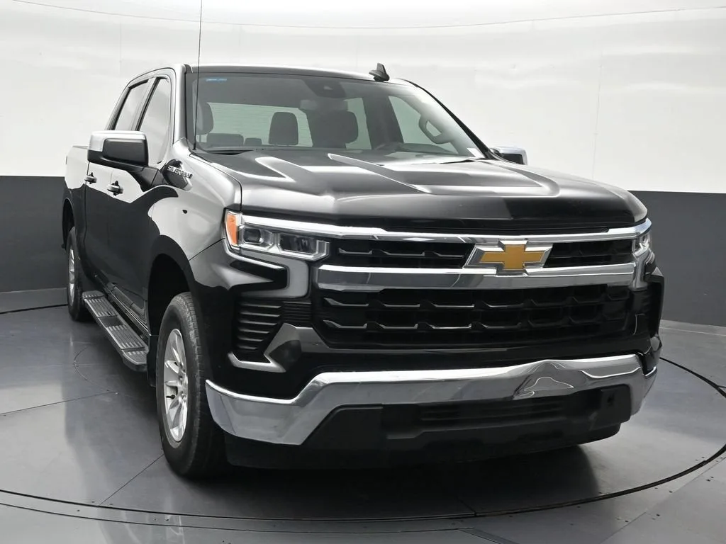2023 Chevrolet Silverado 1500 LT photo 8