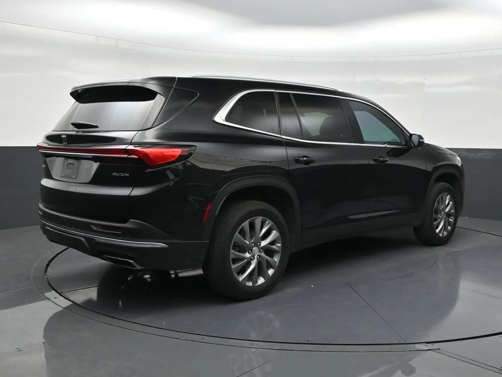 2025 Buick Enclave Preferred photo 5