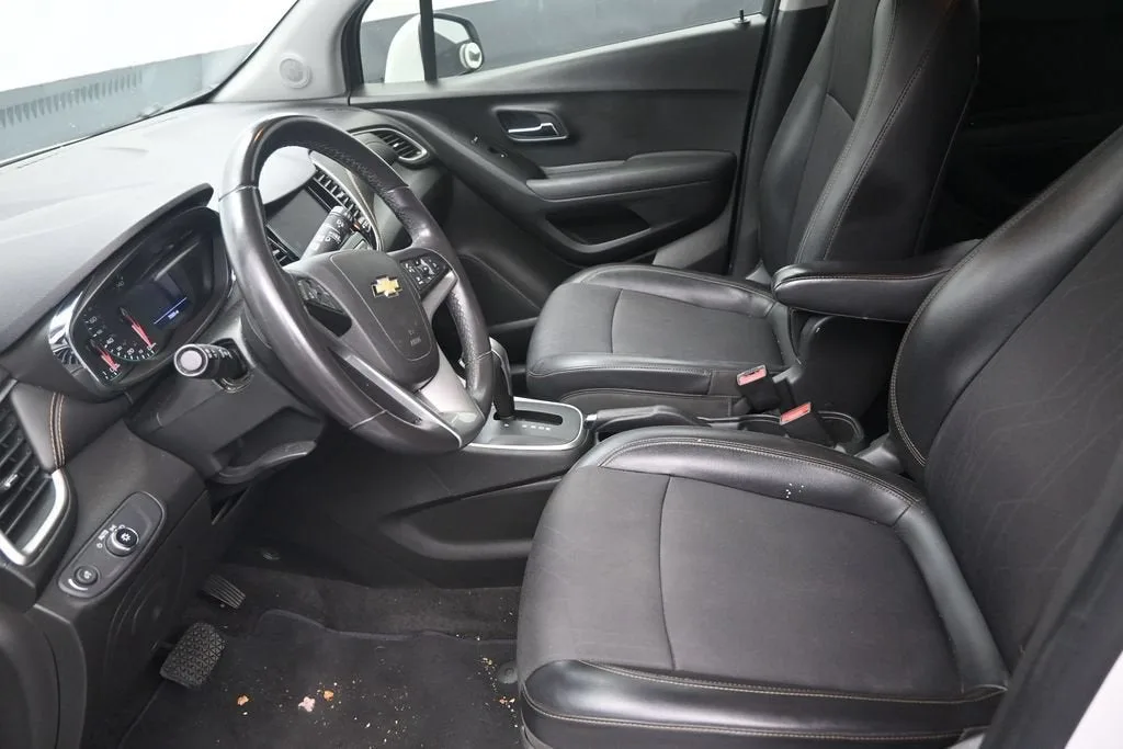 2020 Chevrolet Trax LT photo 12