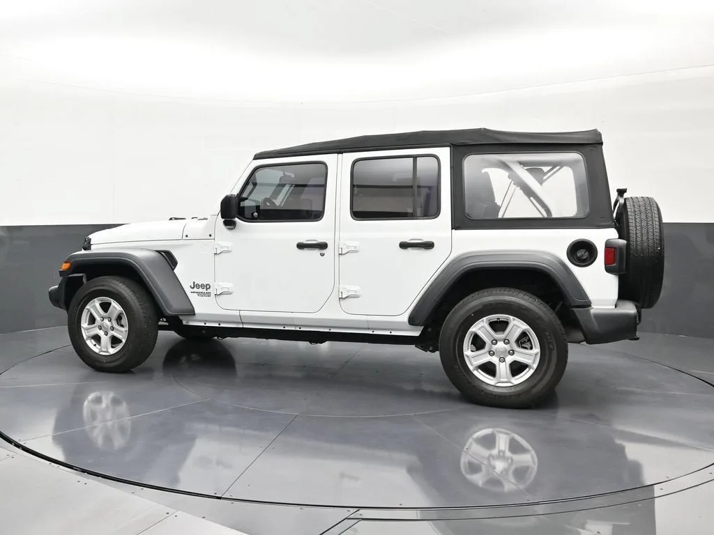 2018 Jeep Wrangler Unlimited Sport 4x4 photo 2