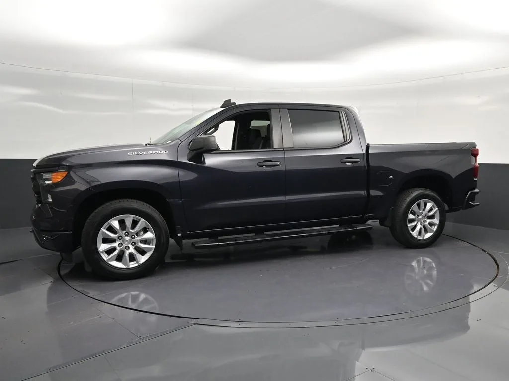 2023 Chevrolet Silverado 1500 Custom photo 7