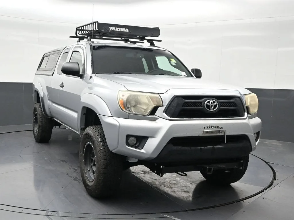 2013 Toyota Tacoma PreRunner V6 photo 8