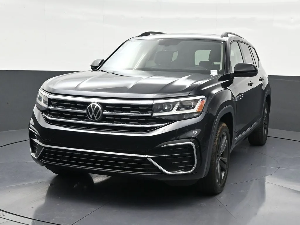 2021 Volkswagen Atlas 3.6L V6 SE w/Technology R-Line photo 8