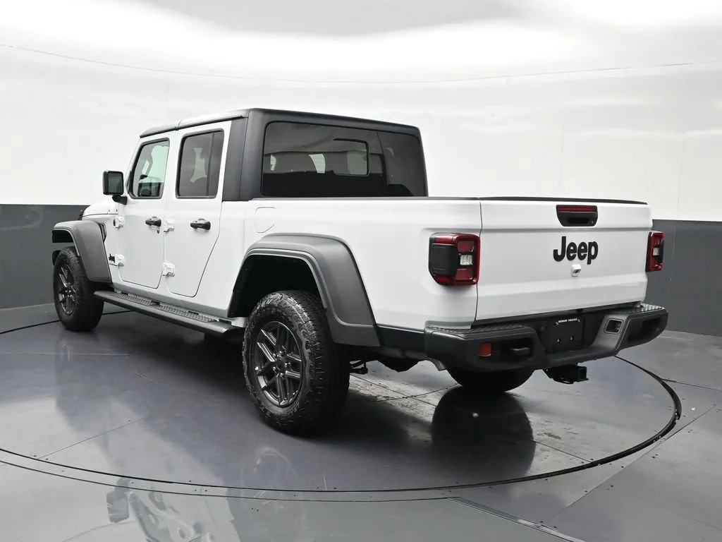 2025 Jeep Gladiator Sport S photo 3