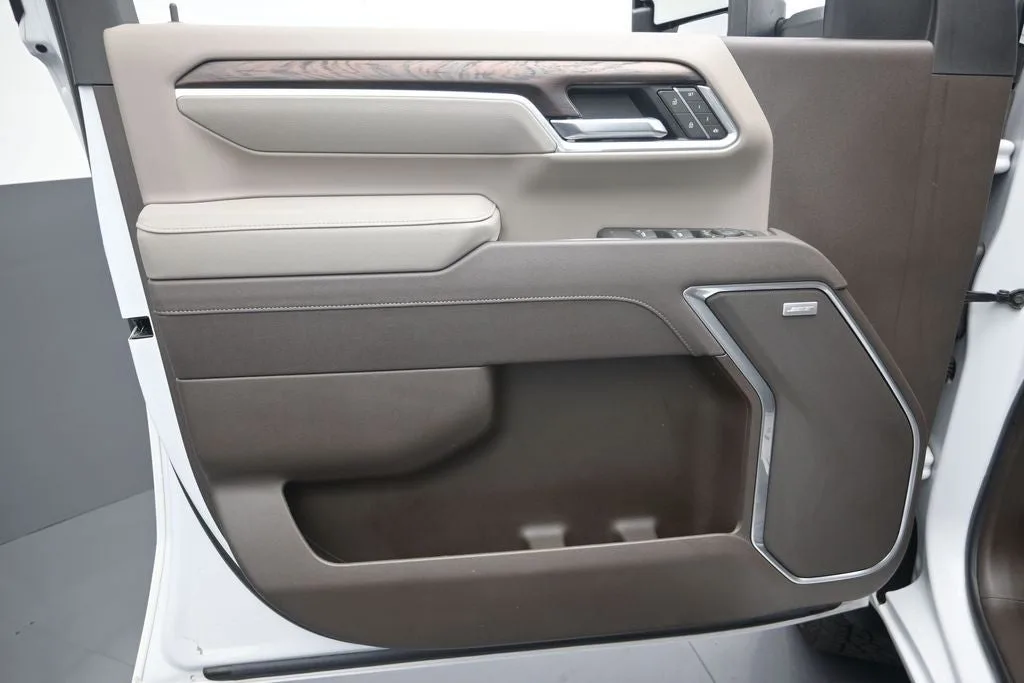 2025 GMC Sierra 2500HD SLT photo 12