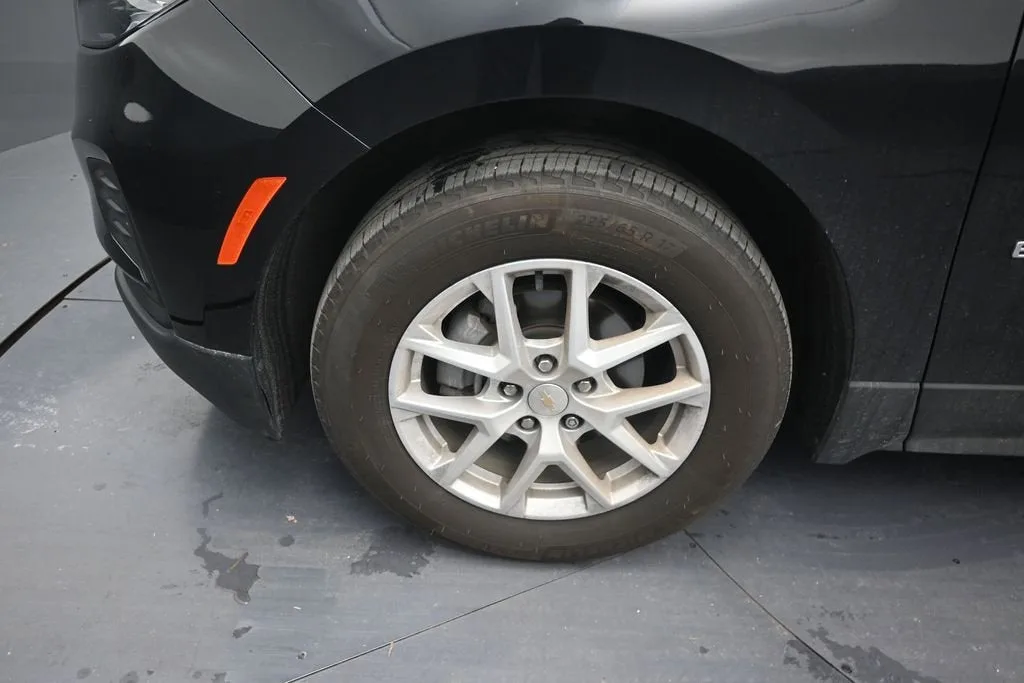 2024 Chevrolet Equinox LS photo 9