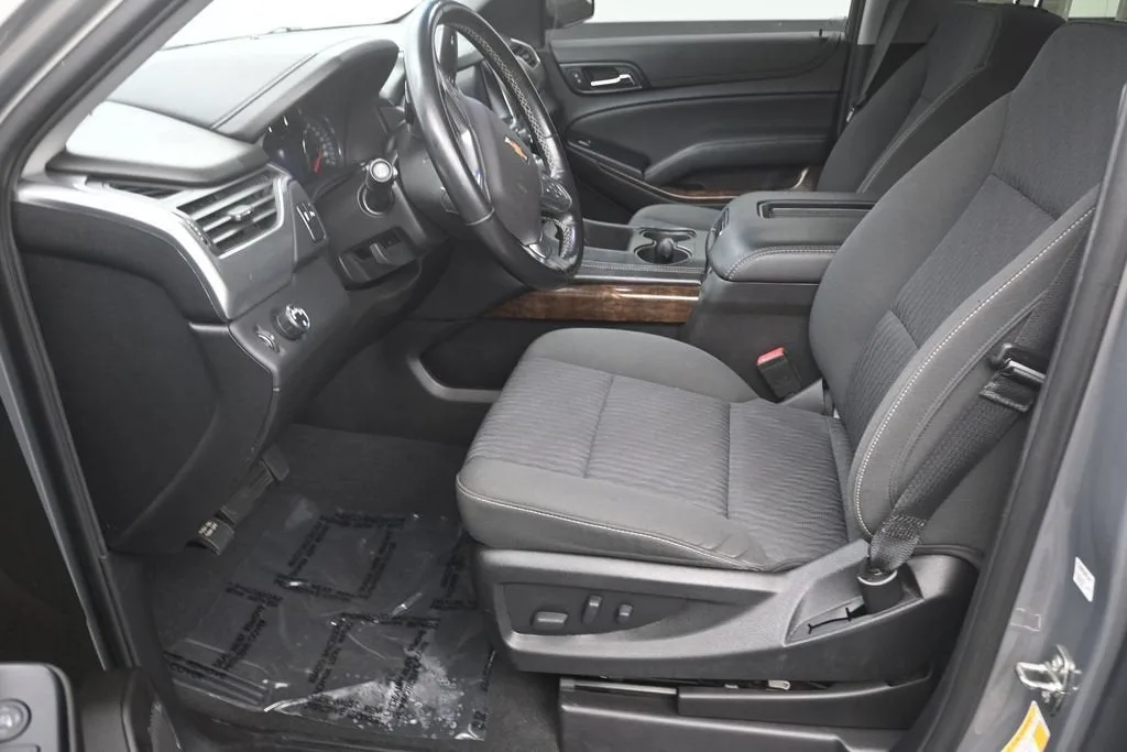 2019 Chevrolet Suburban LS photo 10