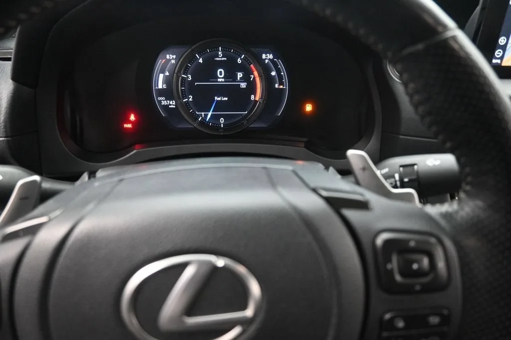 2023 Lexus IS 350 F SPORT photo 12