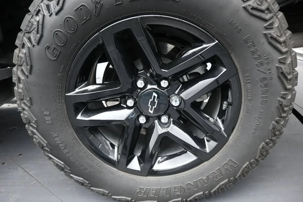 2025 Chevrolet Silverado 1500 Custom Trail Boss photo 10