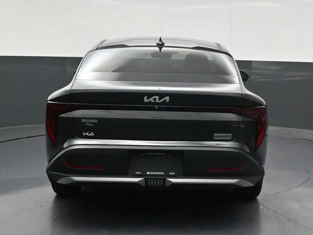 2025 Kia K4 LXS photo 4