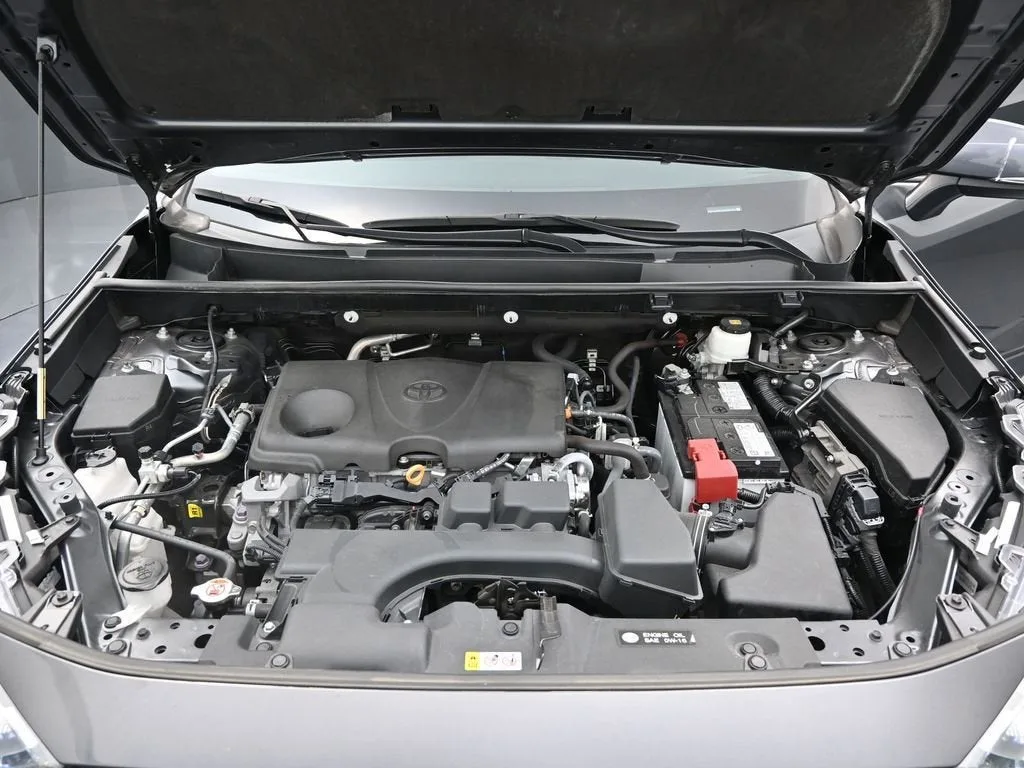 2022 Toyota RAV4 XLE Premium photo 12
