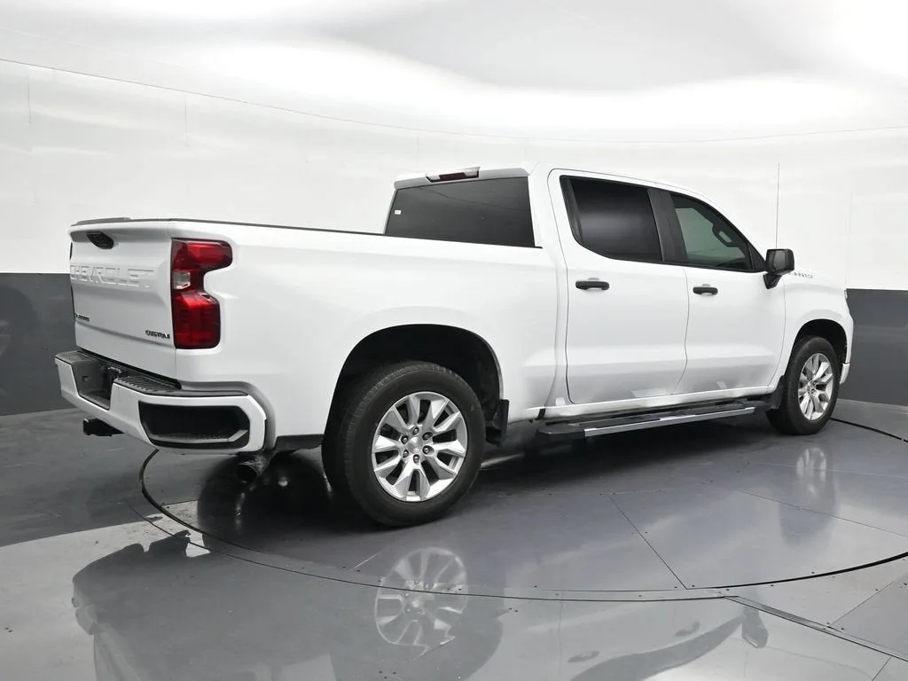 2022 Chevrolet Silverado 1500 Custom photo 5
