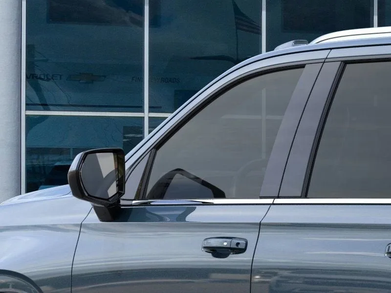2025 Chevrolet Suburban LS photo 12