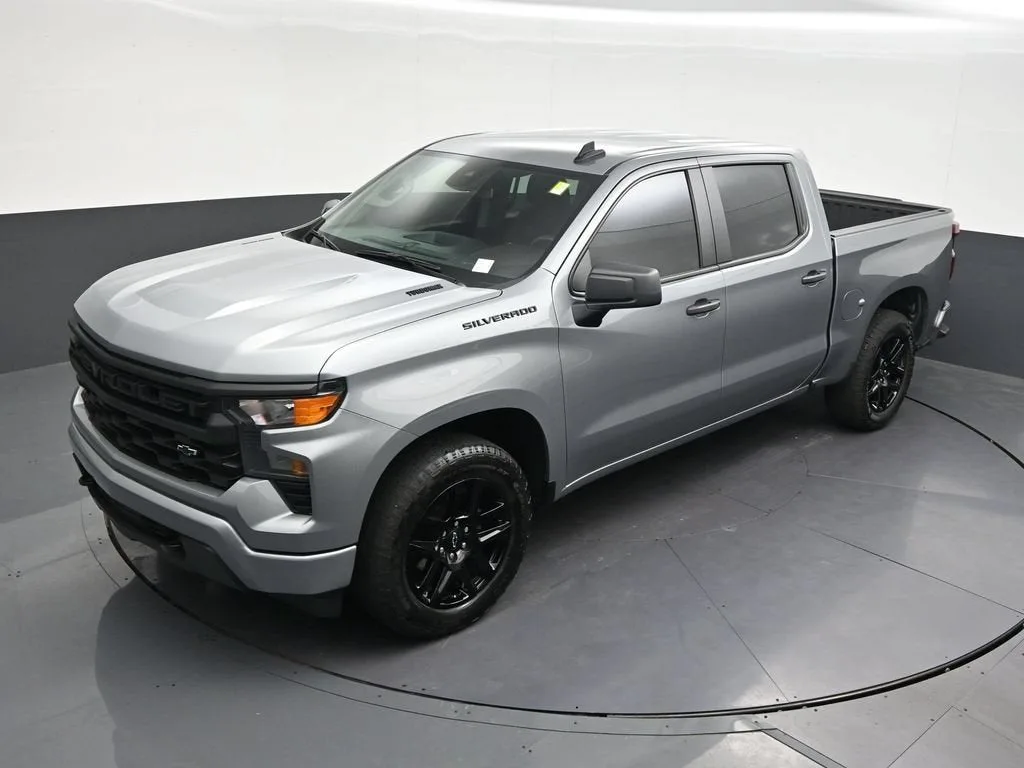 2025 Chevrolet Silverado 1500 Custom photo 10