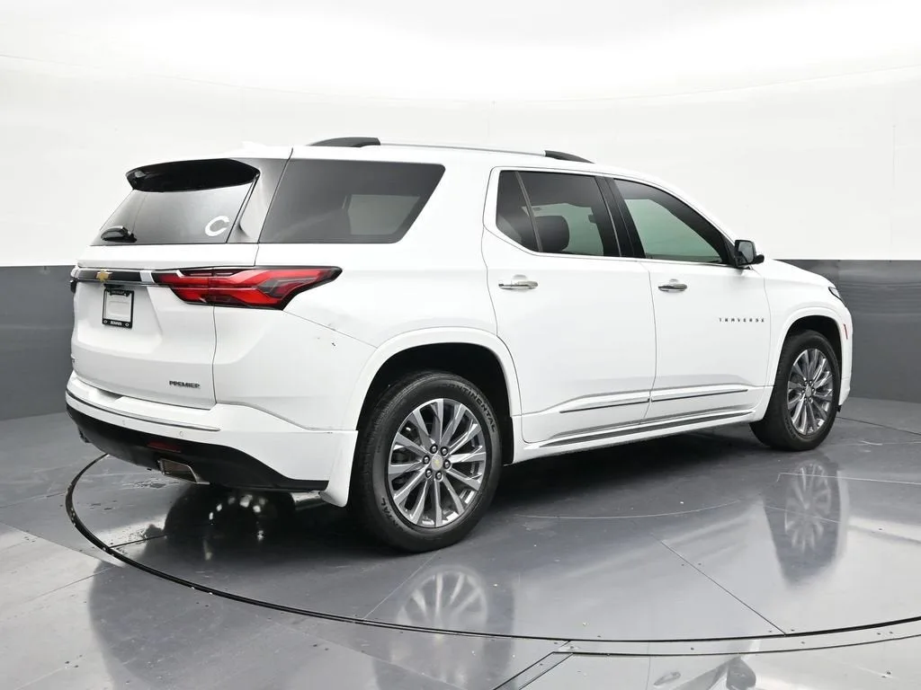 2022 Chevrolet Traverse Premier photo 5