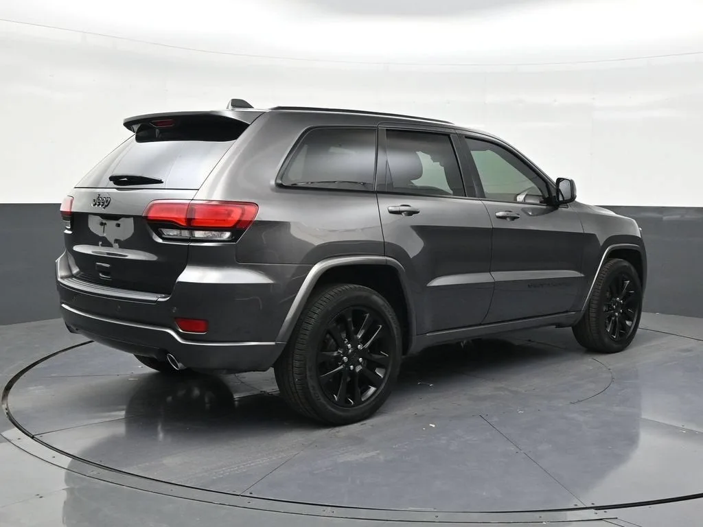 2019 Jeep Grand Cherokee Altitude 4x2 photo 5