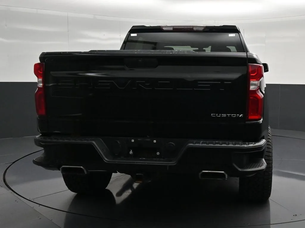 2020 Chevrolet Silverado 1500 Custom Trail Boss photo 2