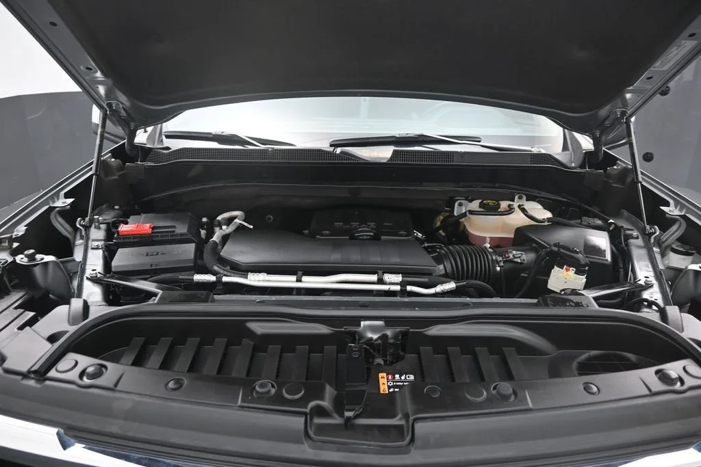 2024 Chevrolet Silverado 1500 LT photo 12