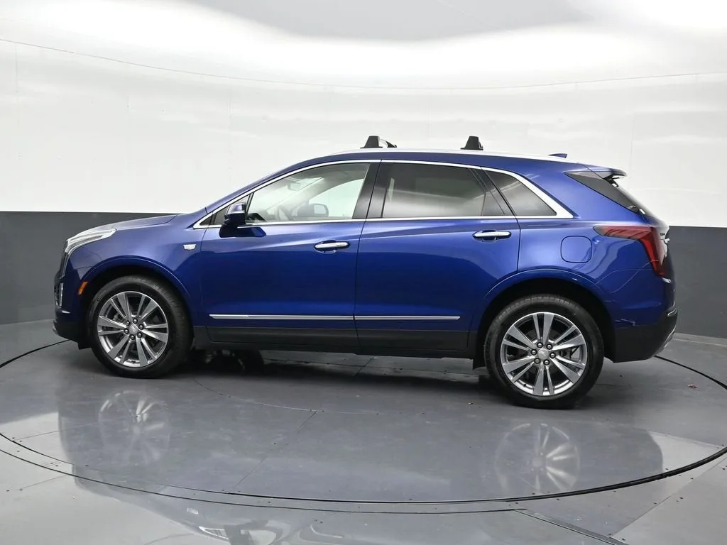2024 Cadillac XT5 Premium Luxury photo 2