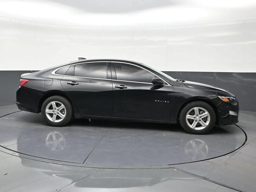 2024 Chevrolet Malibu LS photo 6