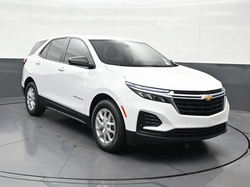 2022 Chevrolet Equinox LS photo 8